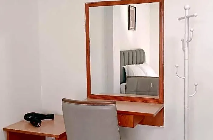 Convenient Hotel 2*